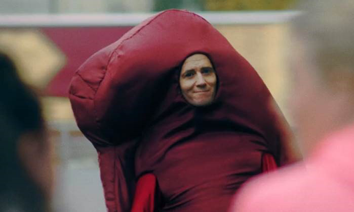 Bild ur kampanjfilm föreställande skådespelare utklädd till njure.